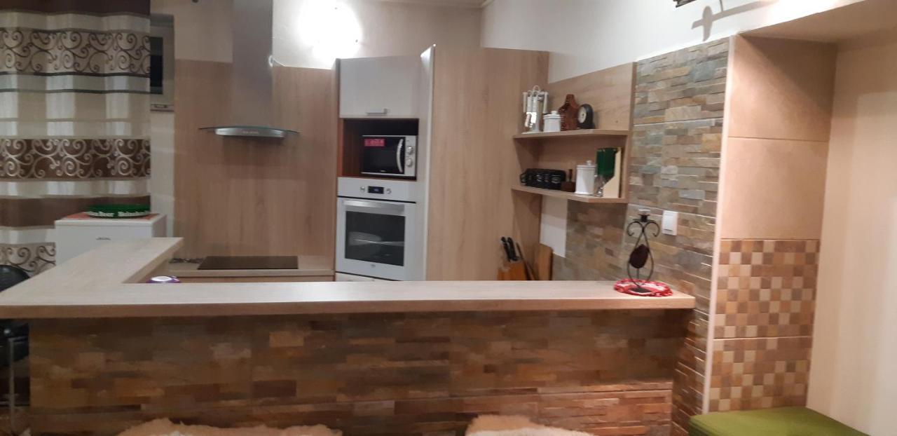 Apartman Yvet Sucany Exterior photo